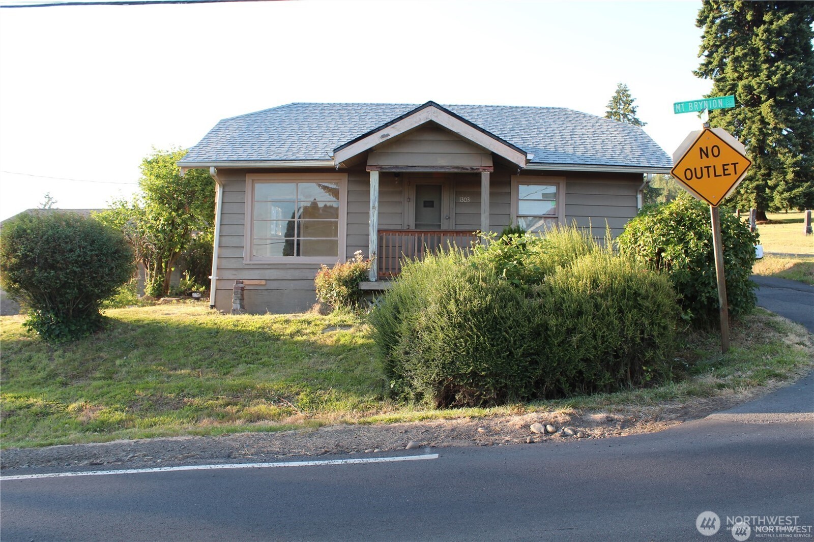 1303 Mount Brynion Street Kelso WA 98626