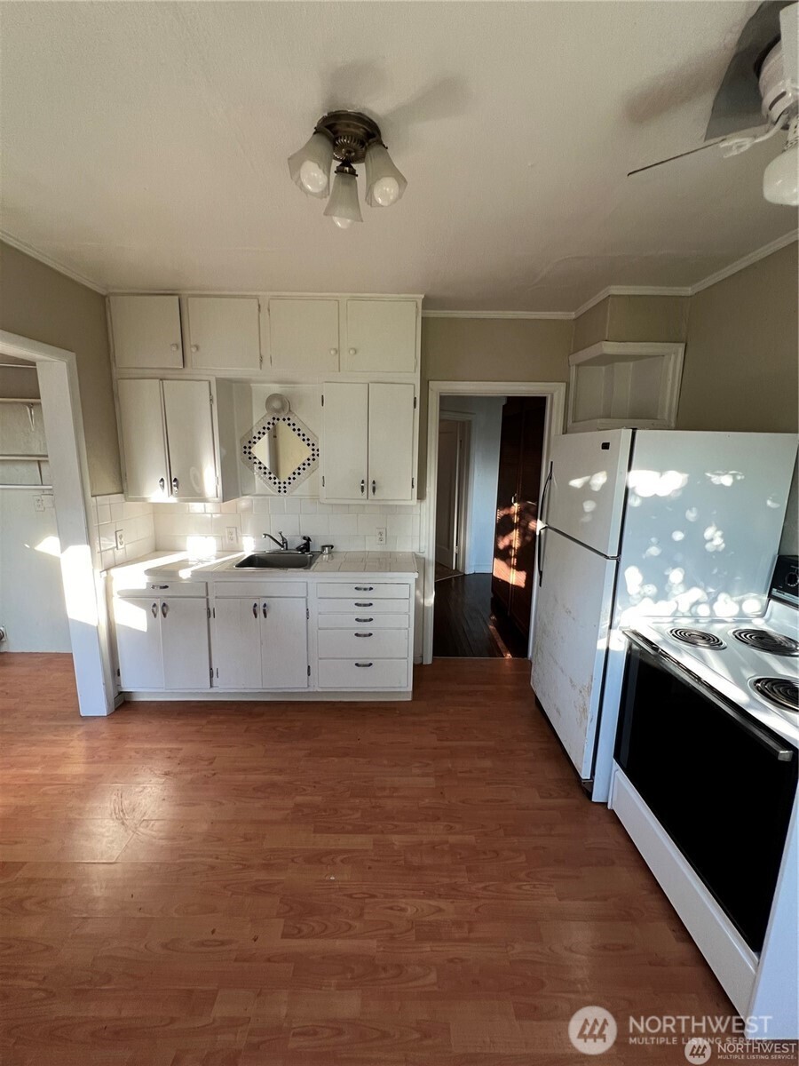 1303 Mount Brynion Street Kelso WA 98626