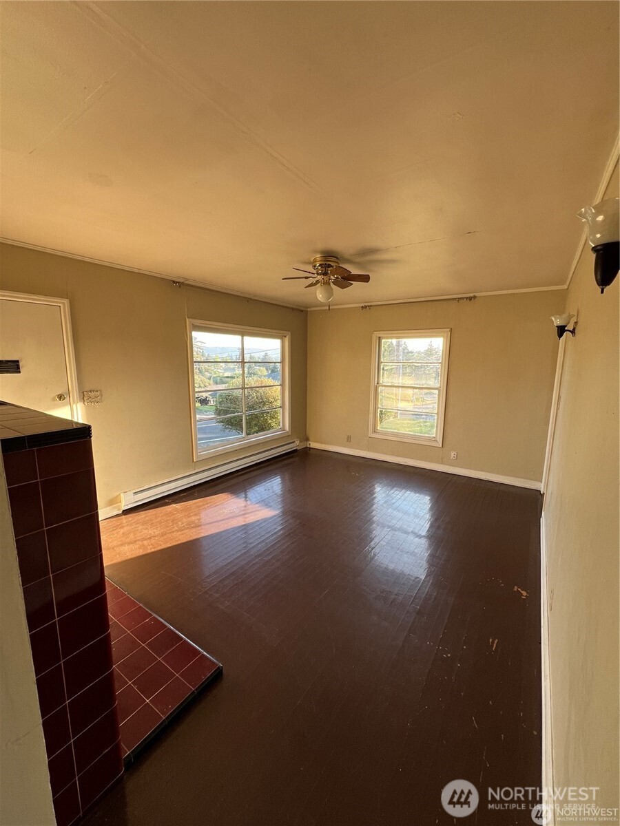 1303 Mount Brynion Street Kelso WA 98626