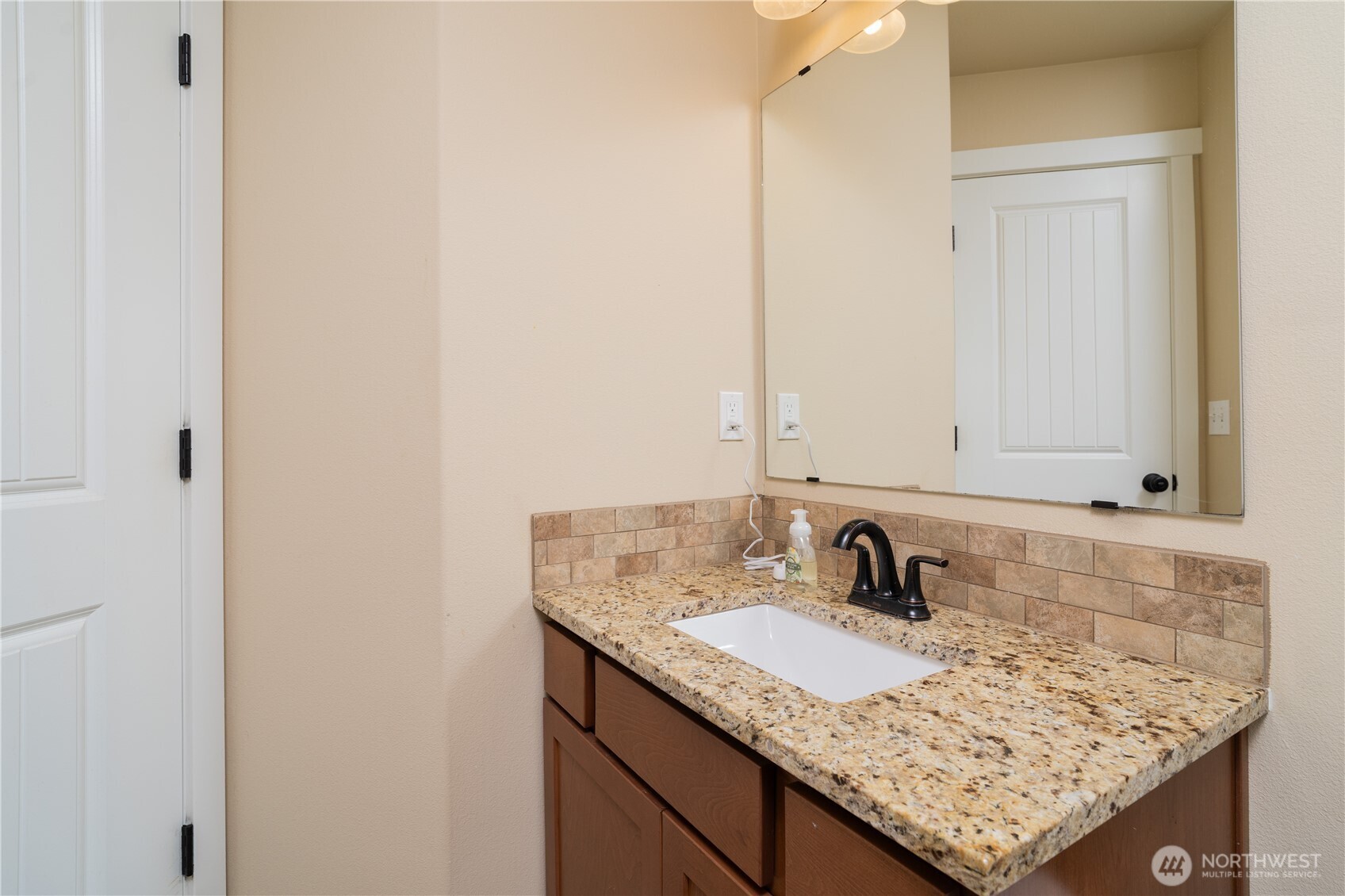 9324 179th Lane SW Rochester WA 98579