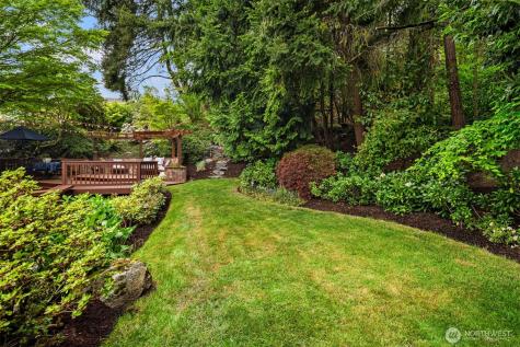 18520 NE 19th Place Bellevue WA 98008