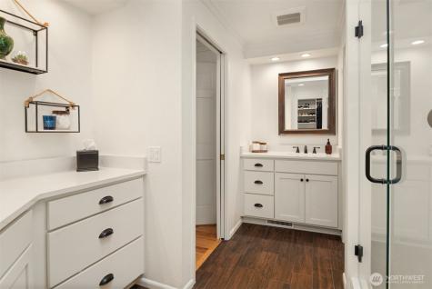 18520 NE 19th Place Bellevue WA 98008
