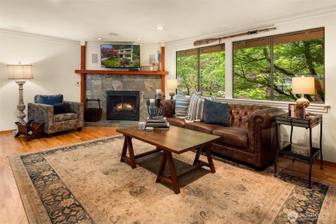 18520 NE 19th Place Bellevue WA 98008