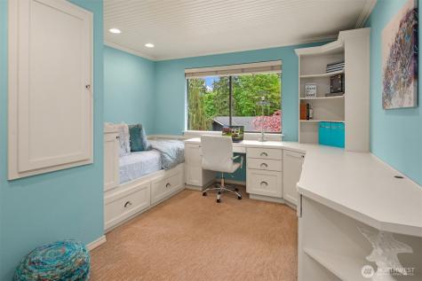 18520 NE 19th Place Bellevue WA 98008