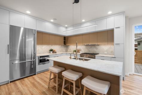 1506 6th Street W Kirkland WA 98033