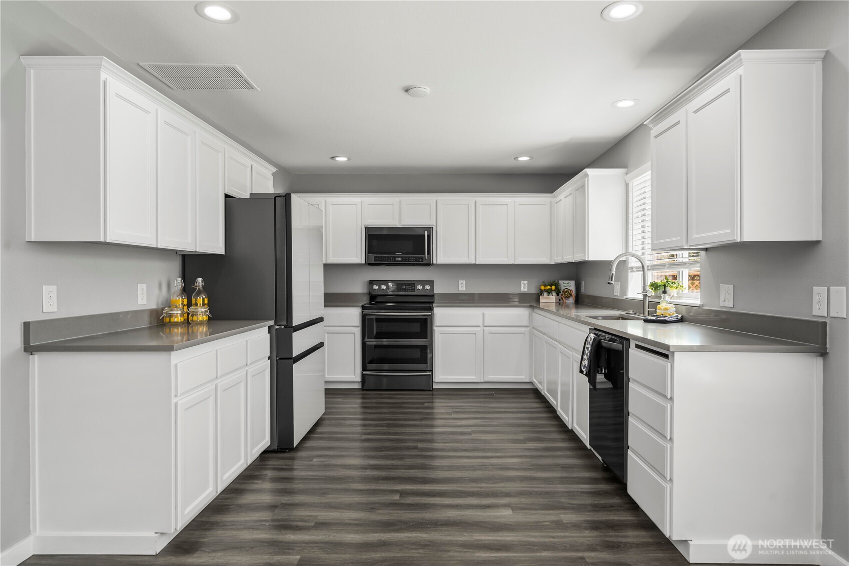 7249 Radius Loop SE Lacey WA 98513