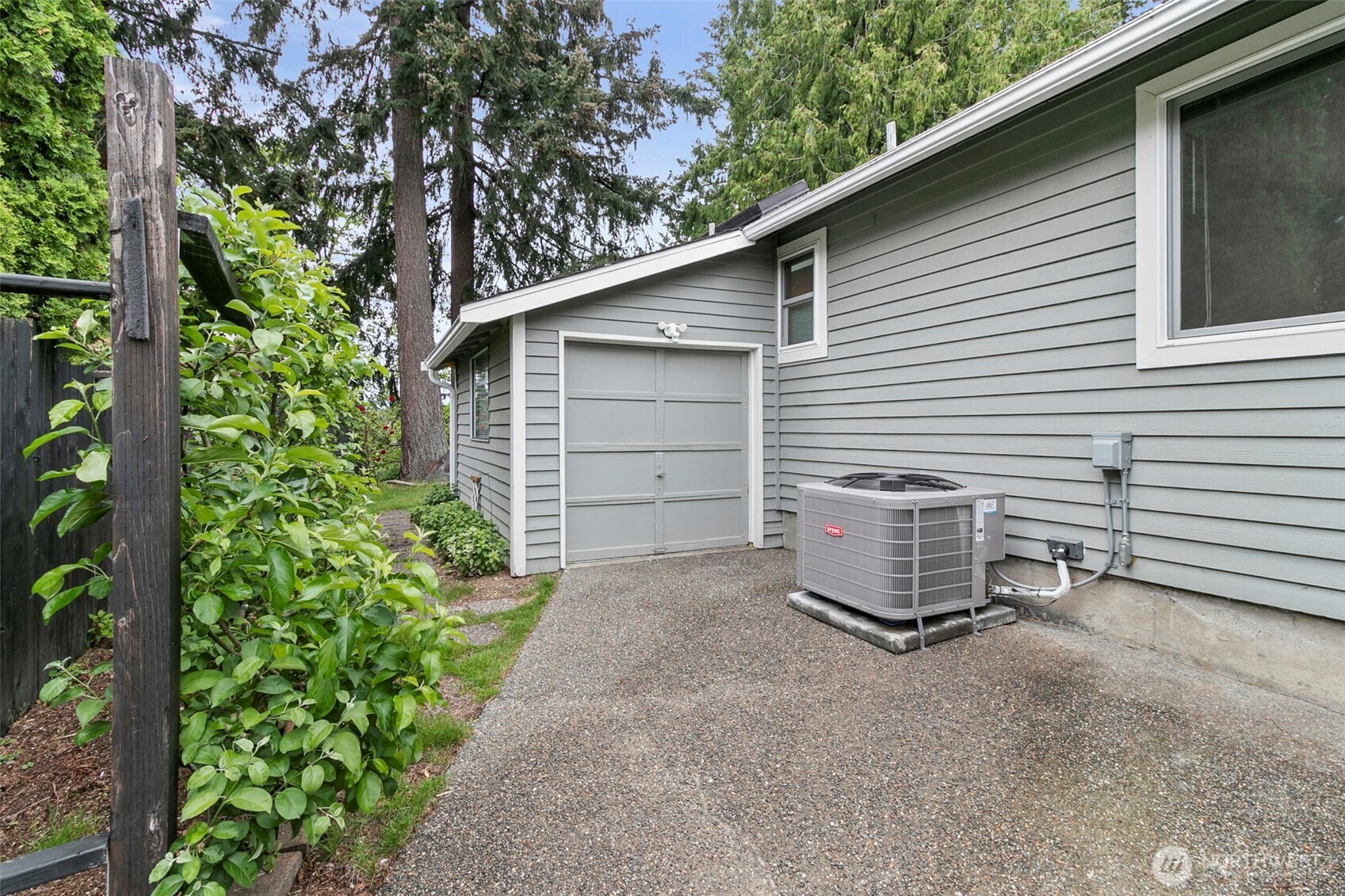 25242 Lake Wilderness Country Club Drive SE Maple Valley WA 98038