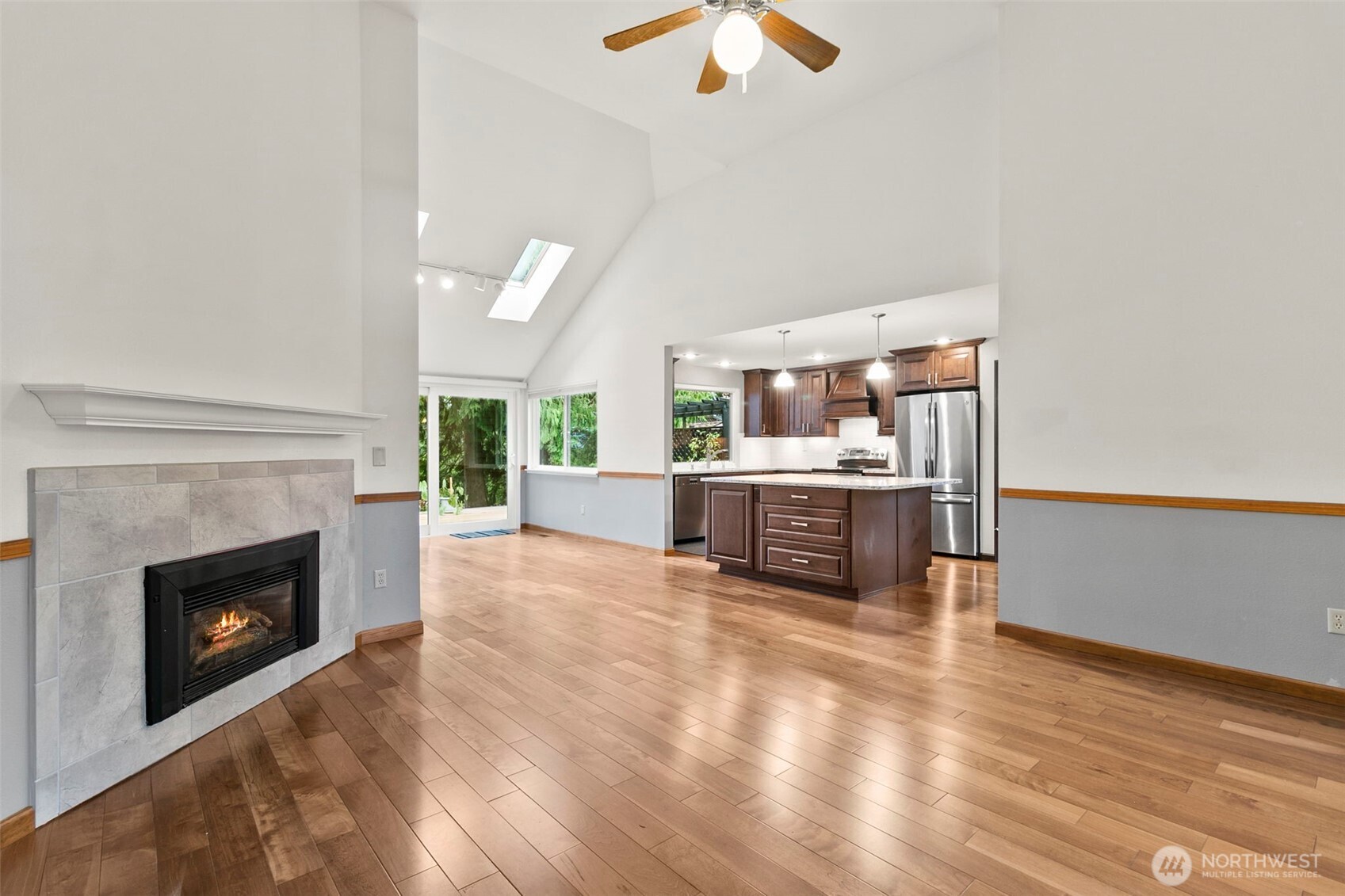 25242 Lake Wilderness Country Club Drive SE Maple Valley WA 98038