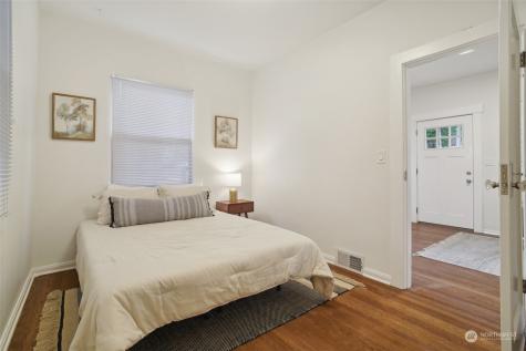 6023 28th Avenue NE Seattle WA 98115