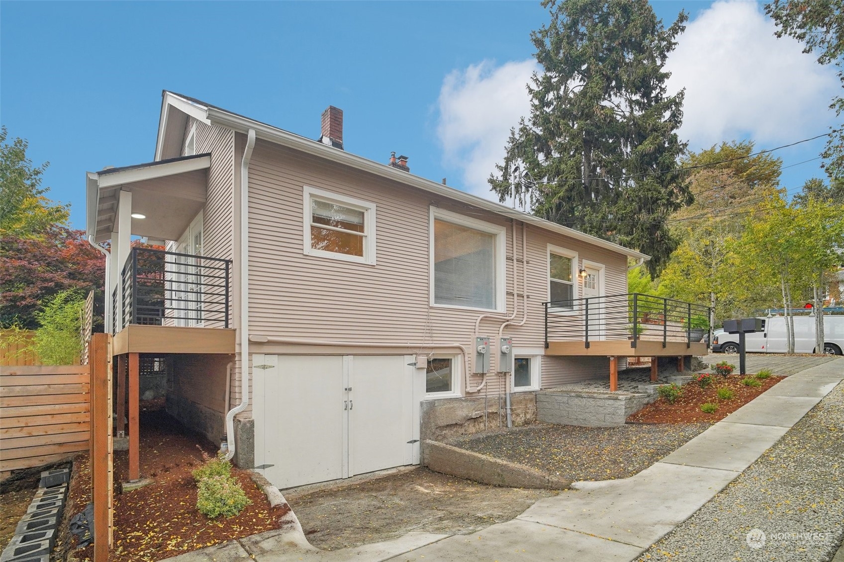 6023 28th Avenue NE Seattle WA 98115