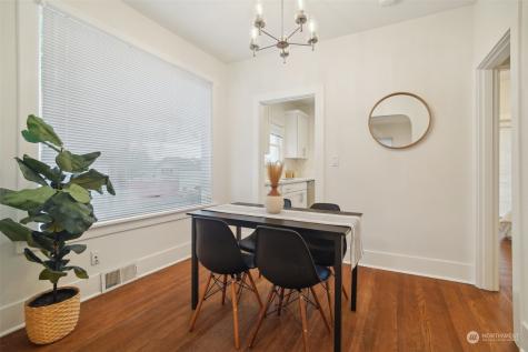 6023 28th Avenue NE Seattle WA 98115