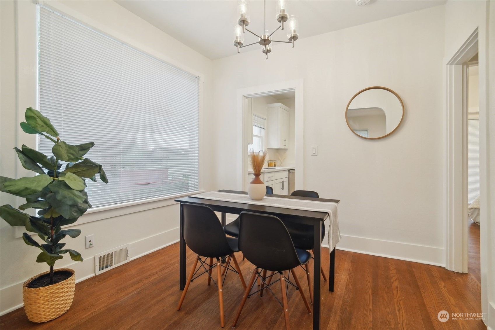 6023 28th Avenue NE Seattle WA 98115