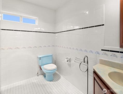 301 E Lila Westport WA 98595