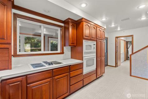 301 E Lila Westport WA 98595