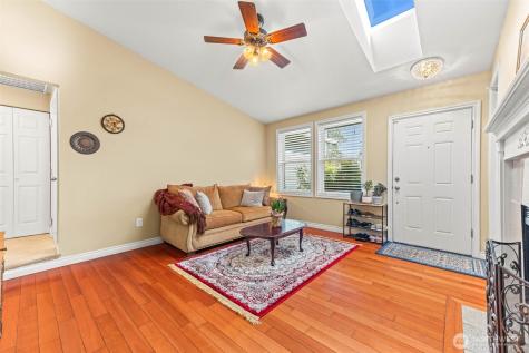 2512 S 361 Street Federal Way WA 98003