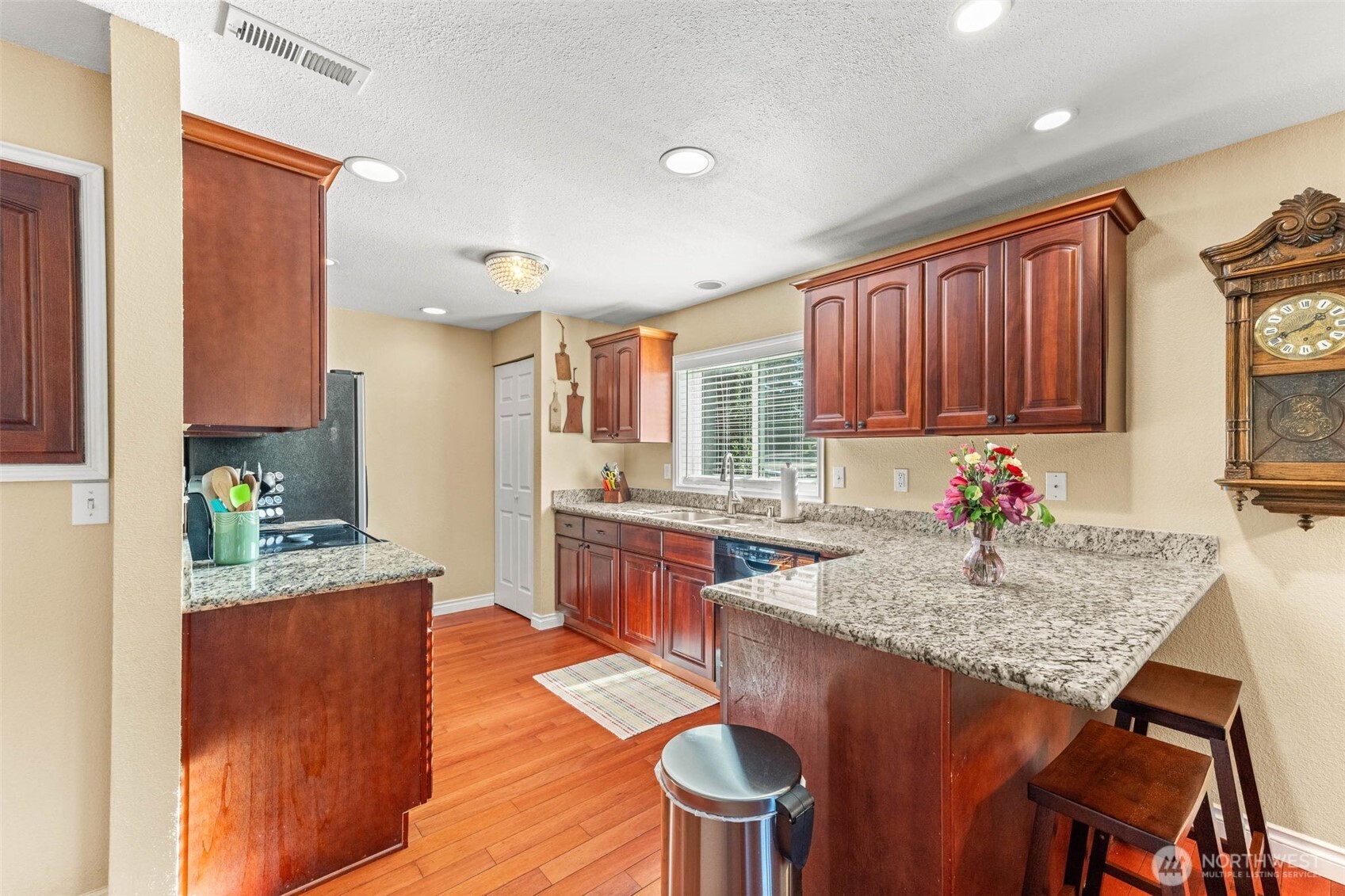 2512 S 361 Street Federal Way WA 98003