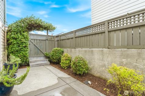 4418 Eastern Avenue N Seattle WA 98103