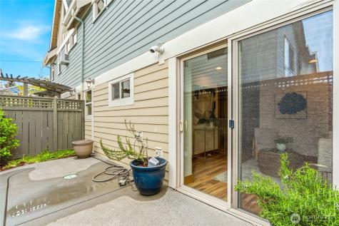 4418 Eastern Avenue N Seattle WA 98103