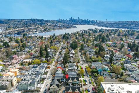 4418 Eastern Avenue N Seattle WA 98103
