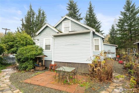 2814 Pioneer Way E Tacoma WA 98404