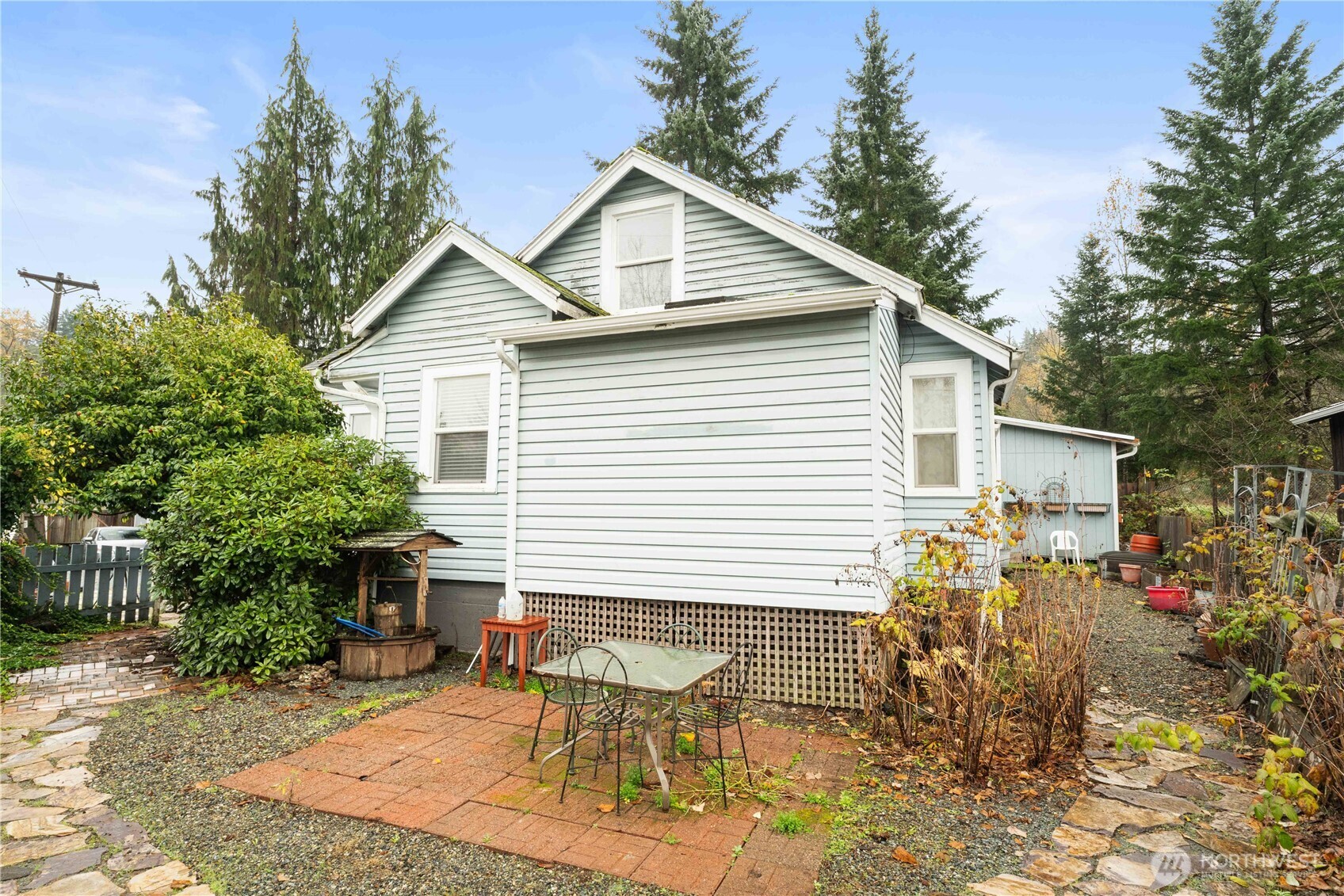 2814 Pioneer Way E Tacoma WA 98404