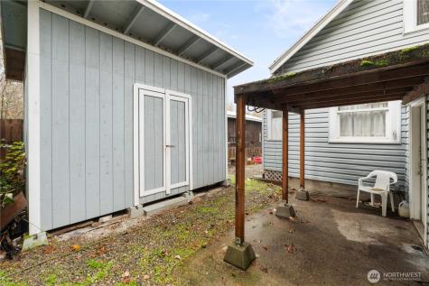 2814 Pioneer Way E Tacoma WA 98404
