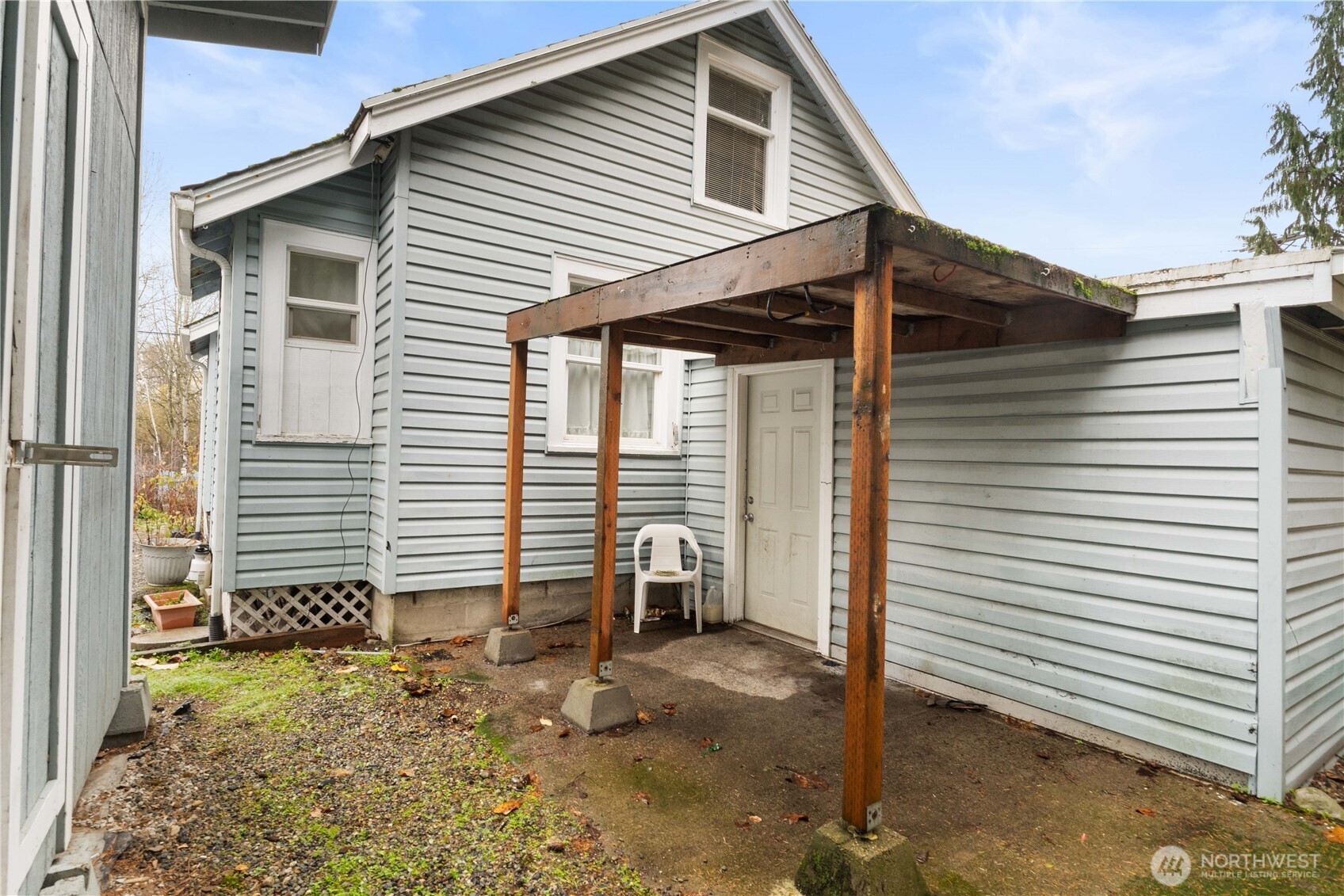 2814 Pioneer Way E Tacoma WA 98404