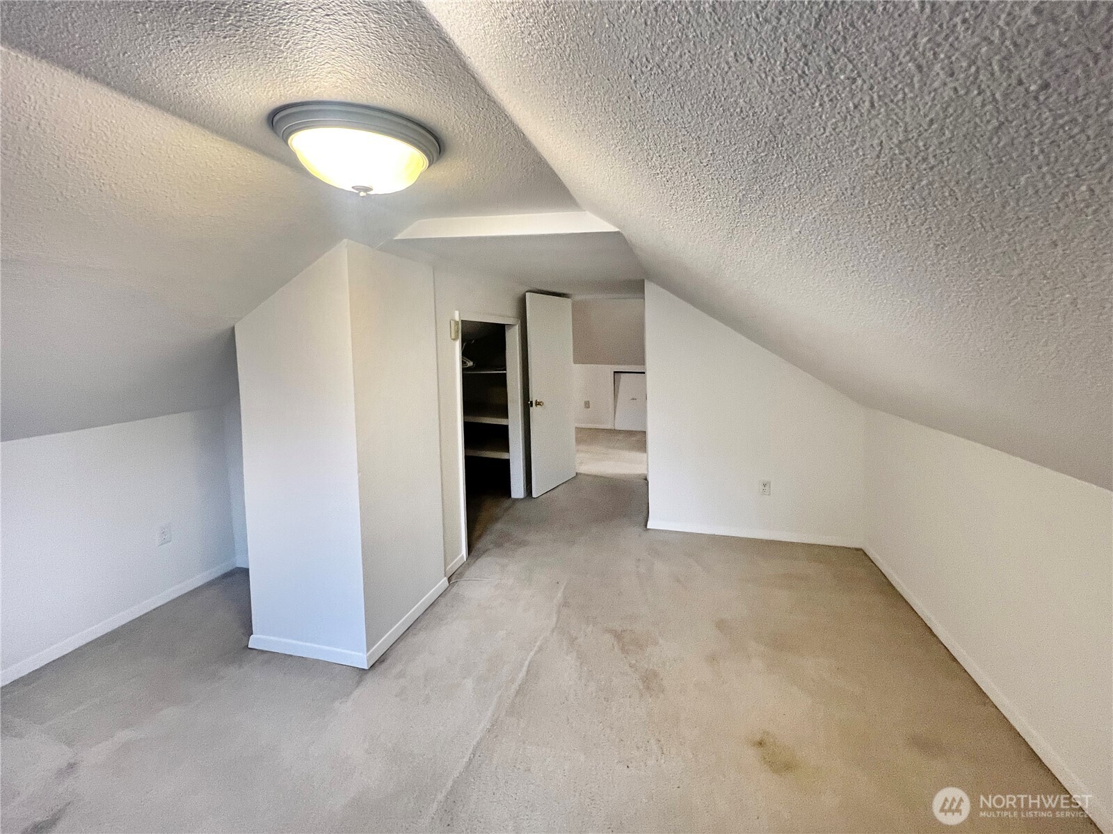 2814 Pioneer Way E Tacoma WA 98404