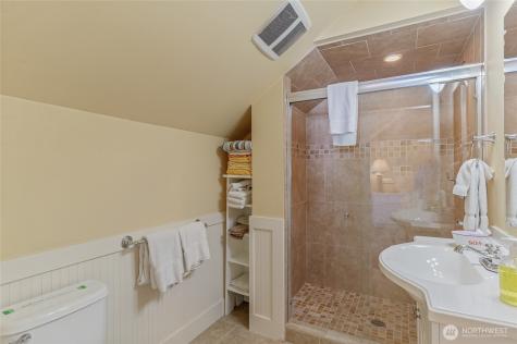 117 Barefoot Lane Oroville WA 98844