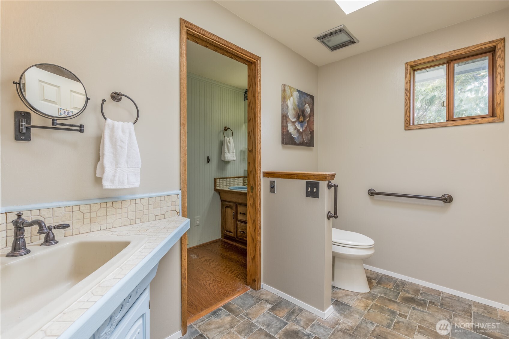 17946 48th Avenue S Seatac WA 98188