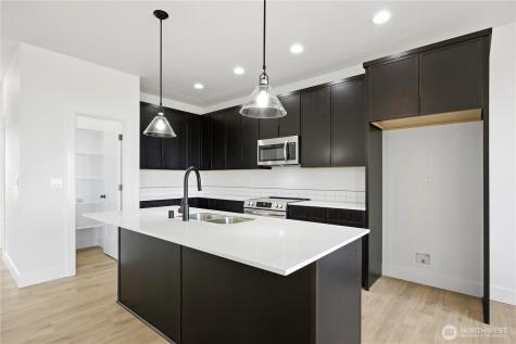 1134 E Mount Hood Street Othello WA 99344