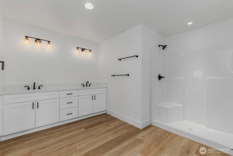 1209 S 6th Avenue Kelso WA 98626