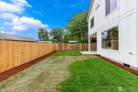 1209 S 6th Avenue Kelso WA 98626