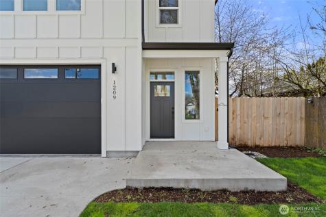 1209 S 6th Avenue Kelso WA 98626