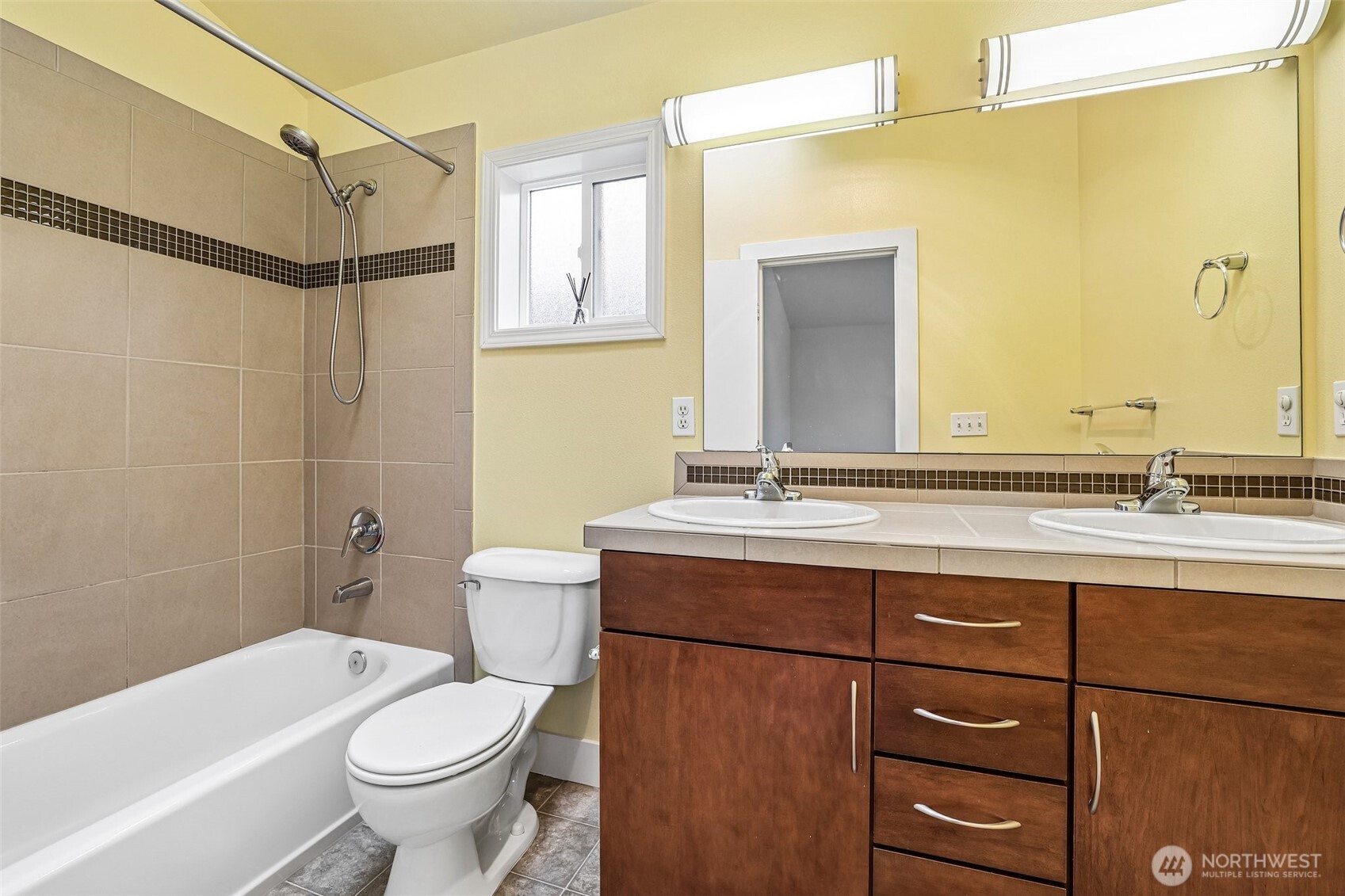 8128 Wolcott Avenue S Seattle WA 98118