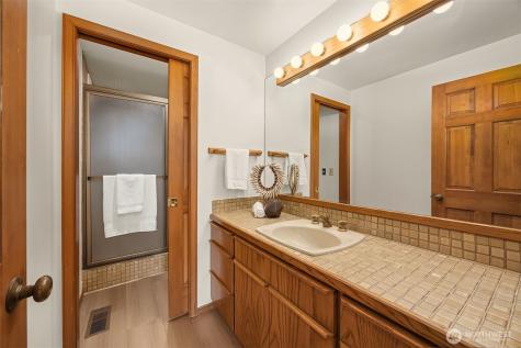 5303 143rd Avenue SE Bellevue WA 98006