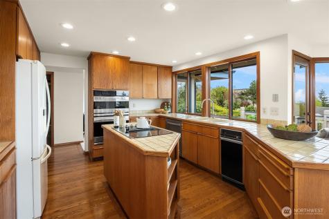 5303 143rd Avenue SE Bellevue WA 98006