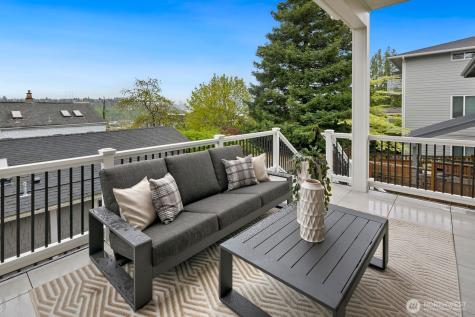 2114 26th Avenue W Seattle WA 98199