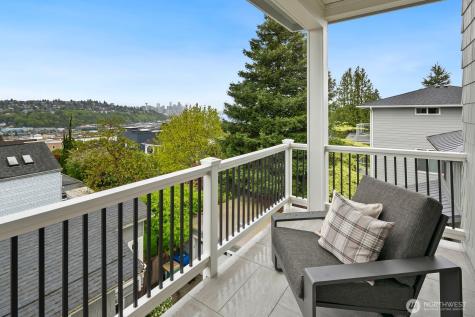 2114 26th Avenue W Seattle WA 98199