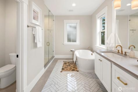 2114 26th Avenue W Seattle WA 98199