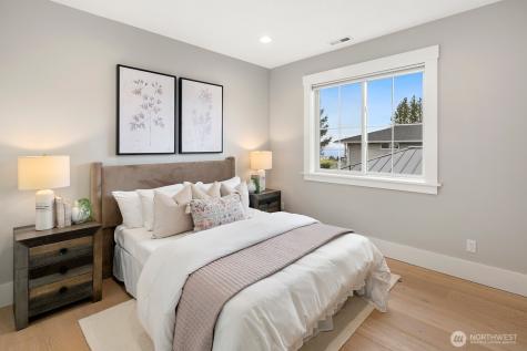 2114 26th Avenue W Seattle WA 98199
