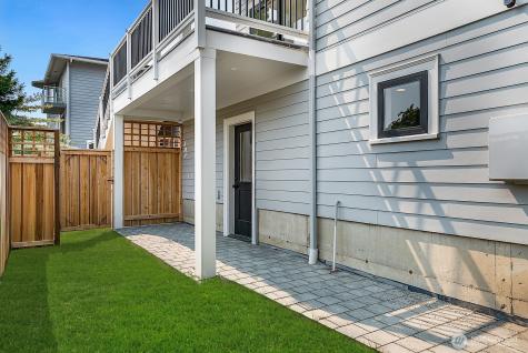 2114 26th Avenue W Seattle WA 98199