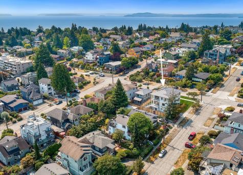 2114 26th Avenue W Seattle WA 98199