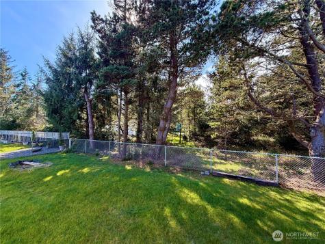 341 Ponderosa Loop NE Ocean Shores WA 98569