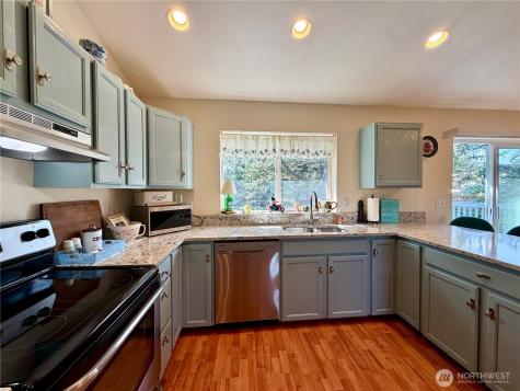 341 Ponderosa Loop NE Ocean Shores WA 98569