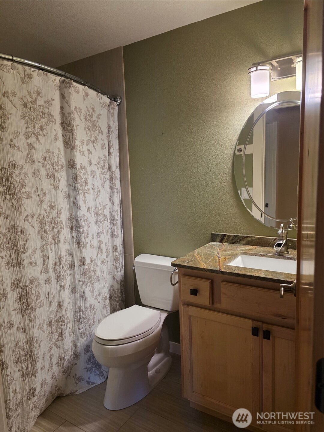 810 Century Court NE Lacey WA 98516