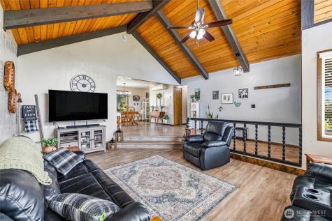 27930 Hoehn Road Sedro Woolley WA 98284