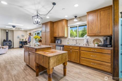 27930 Hoehn Road Sedro Woolley WA 98284