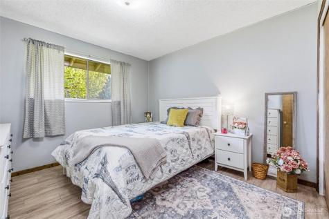 27930 Hoehn Road Sedro Woolley WA 98284