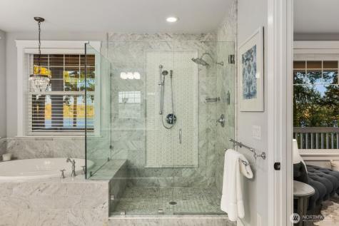 8411 NE 110th Place Kirkland WA 98034